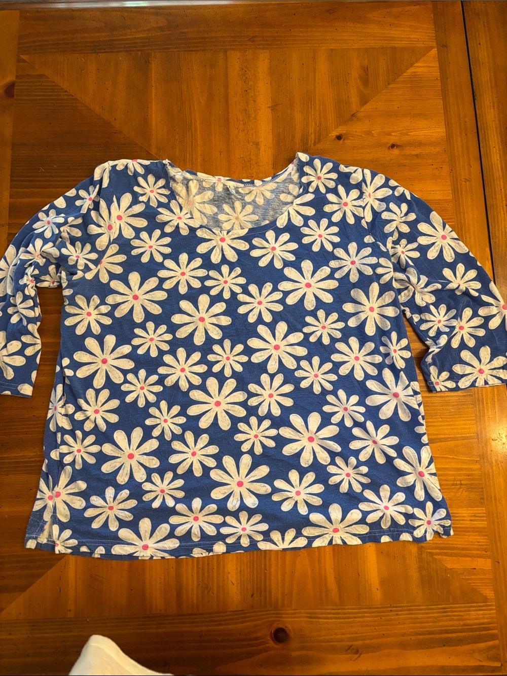 Lulu-B Blue Floral Daisy Print Top